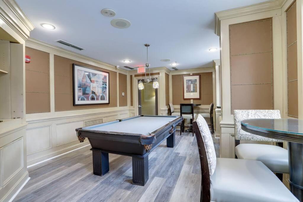 Exclusive Apt In Ballston With Gym アーリントン エクステリア 写真